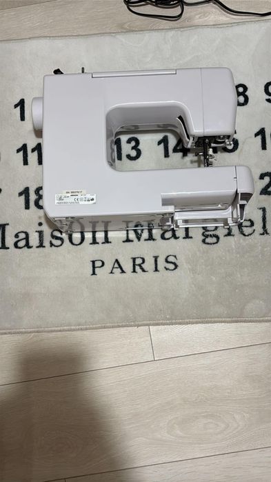 Masina de cusut noua