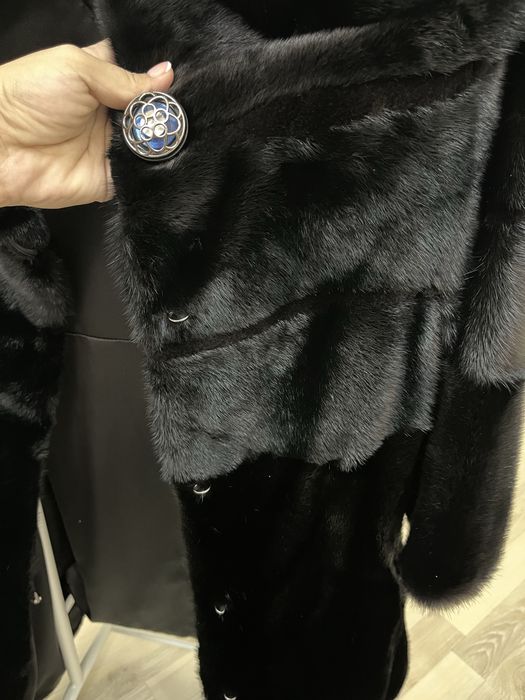 Продам норкувую шубу