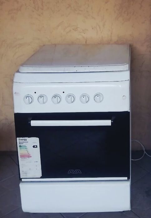 Продам газ плиту б/у
