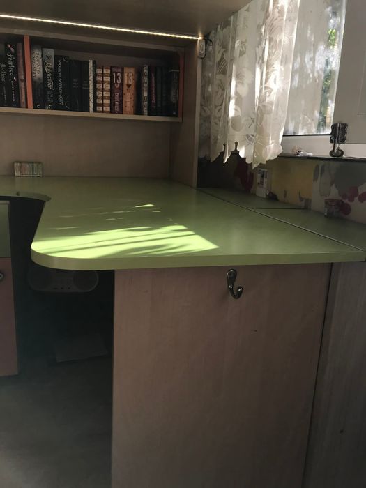 Детско легло с бюро и гардероб