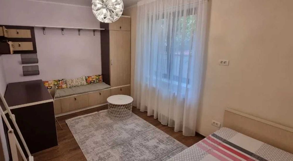 Дава се под наем Тристаен апартамент в Пловдив, Център - 90 кв.м за 336.6 € - Снимка #3