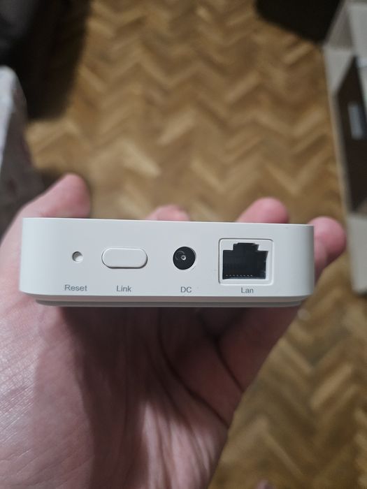 Yeelight E1 Matter Hub