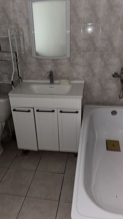 Продается ванна и тумба раквена