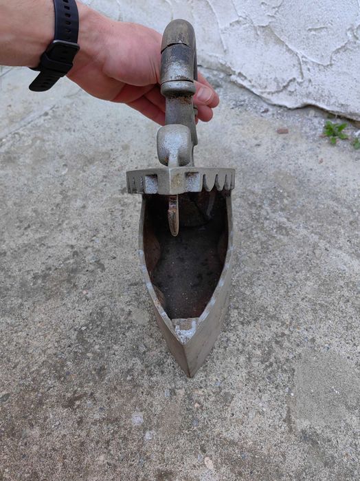 Vand Calcator/ticlazau/fier vechi de calcat