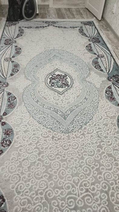 Продам ковер. Б/у.