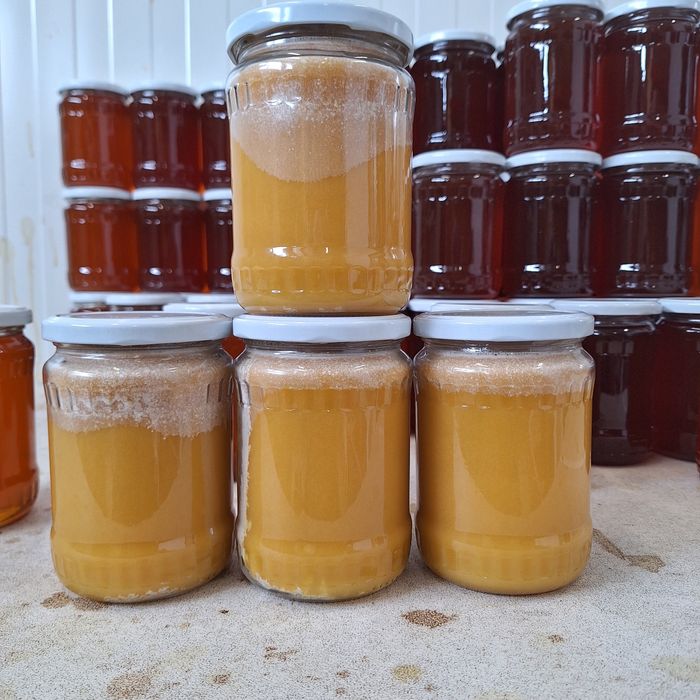 НатураленПчелен мед