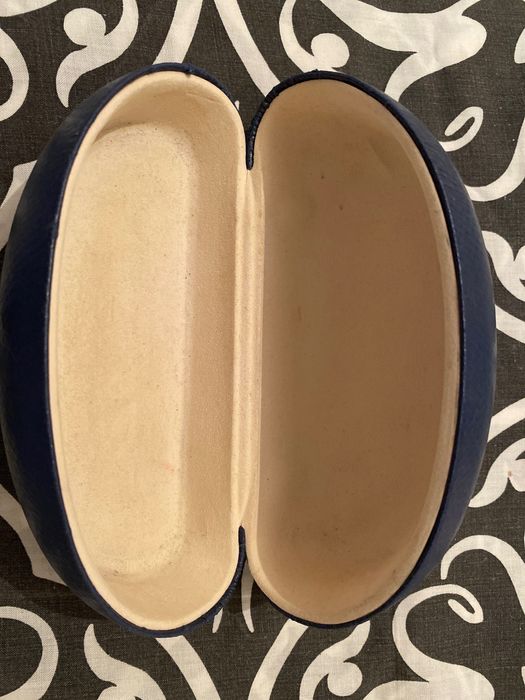 Продам футляр для очков