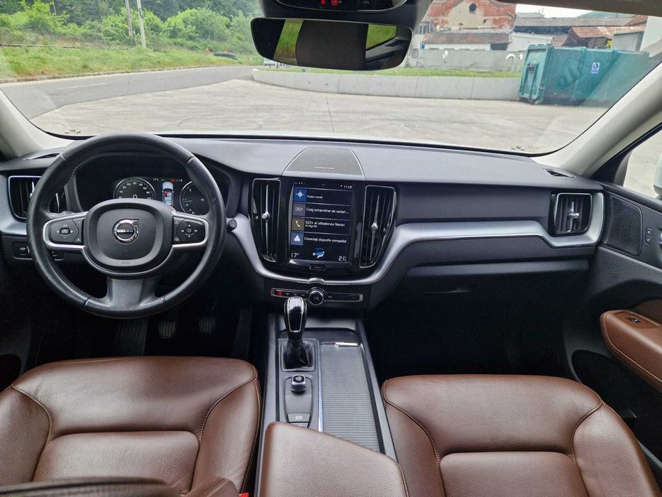 VOLVO XC60 2019 — imagine 5