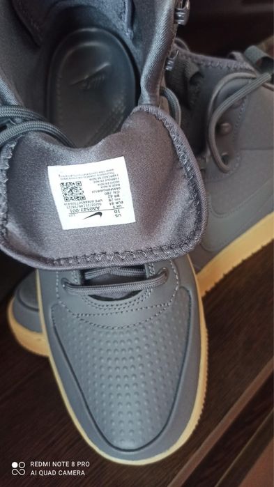 Продам оригинал  Nike