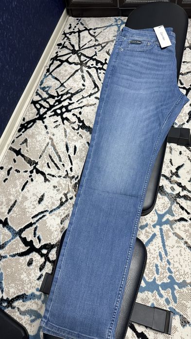 Джинсы Calvin Klein slim fit. Р-34/32.