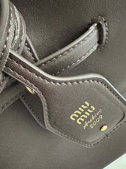 Чанта естествена кожа модел Miu miu