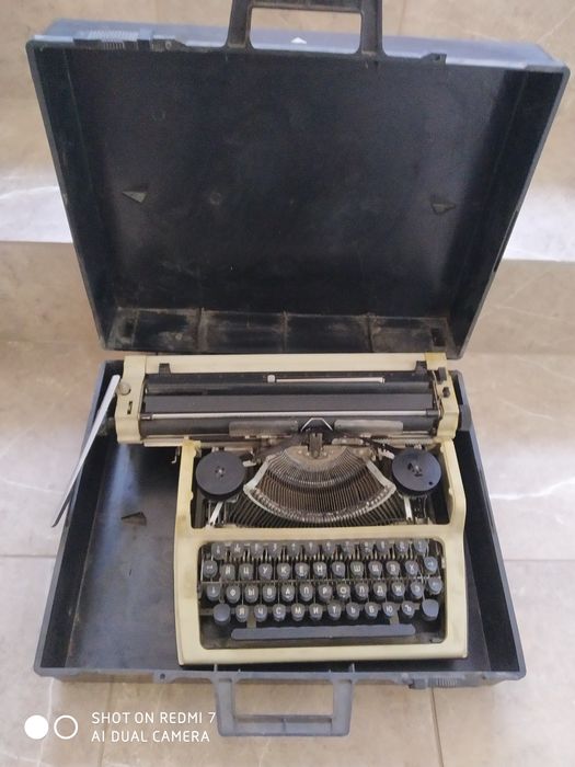 Пишешта машина /антика/