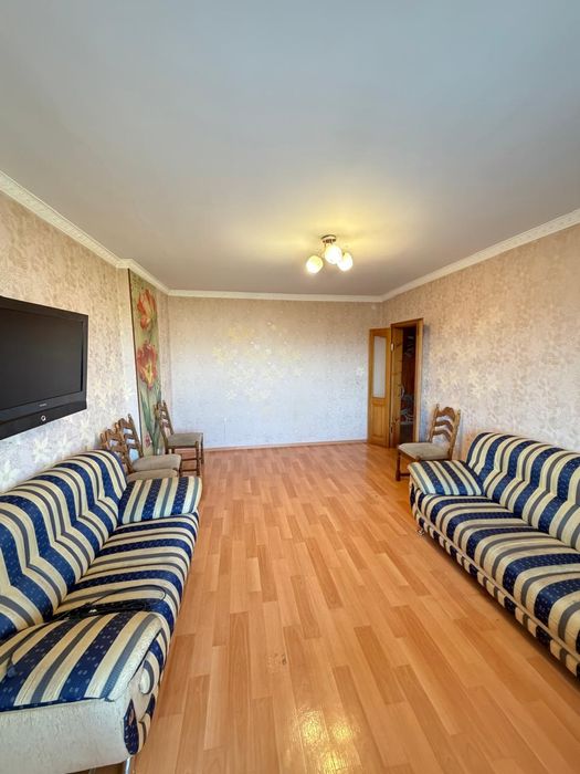 Продам 2к квартиру Достык молл 5/5