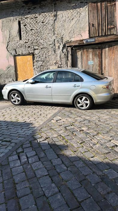 Mașină Mazda 6..