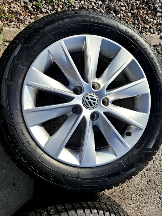 Оригинални алуминиеви джанти VW/SEAT 6.5Jx16 ET46 + зимни гуми