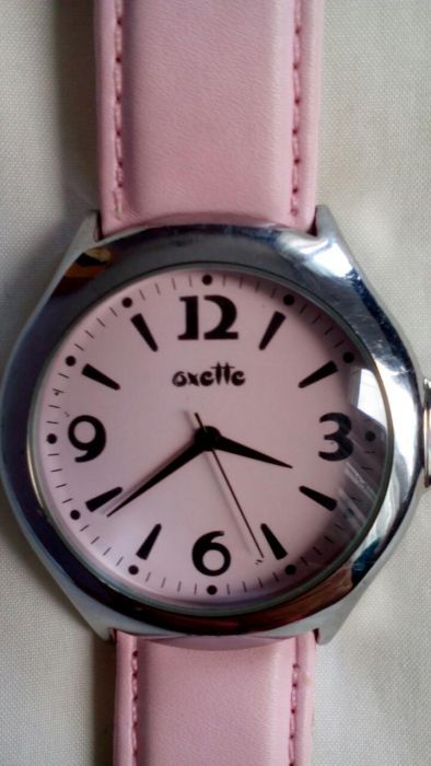 Унисекс часовник и дамски