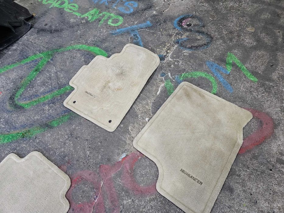 Коврики в ноги Highlander 2002