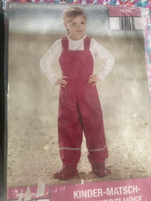 Salopete si gecute impermeabile