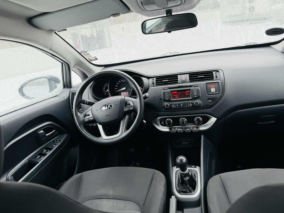 Vand kia Rio recent adusa an 2014