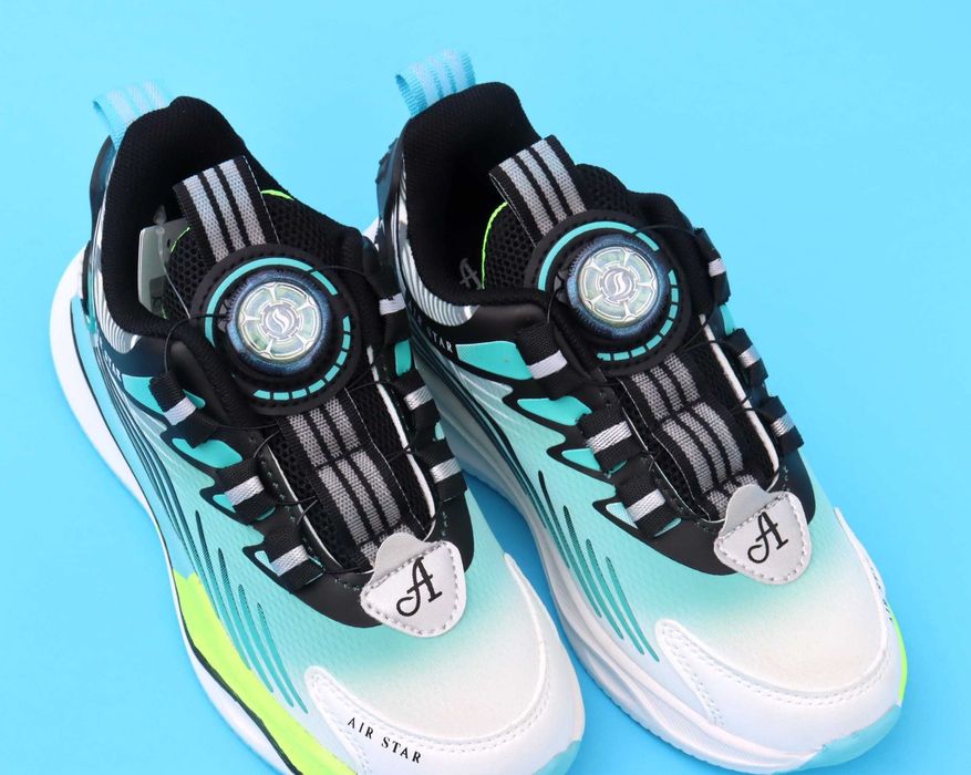 НОВО! Детски маратонки със система BOA 30/35