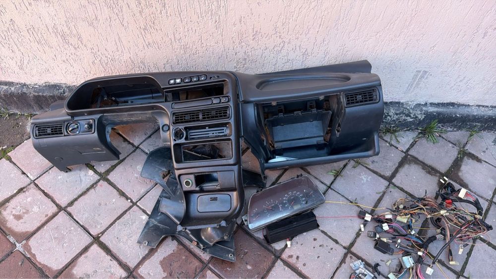 Продам панель в сборе от ваз 2114