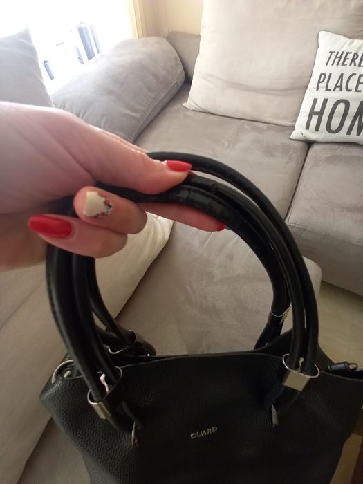 Дамска черна чанта