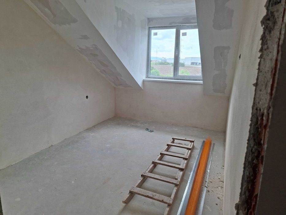 Apartament vanzare 4 camere Turnisor bloc nou