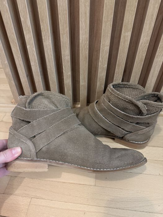 Botine din piele intoarsa