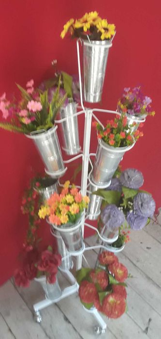 13 metal vases for bouquets on wheels/ 13 метални вази на колела