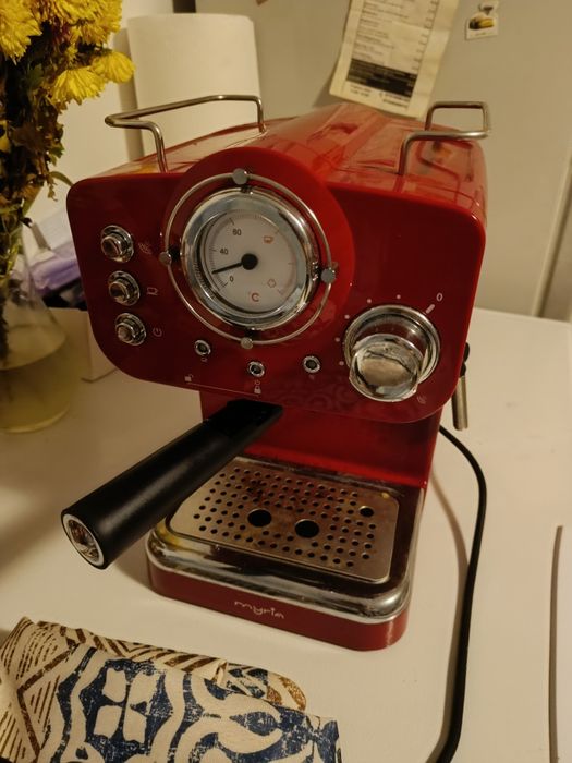 Espressor de cafea Myria.