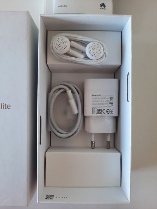 Телефон Huawei P 30 lite