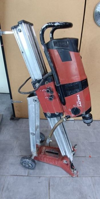 Hilti, mașină de carotat in beton , carotari,  carota,  cu stativ hilti  , completă