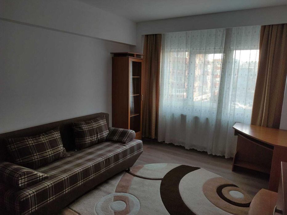 Închiriez apartament, zona Mărăști