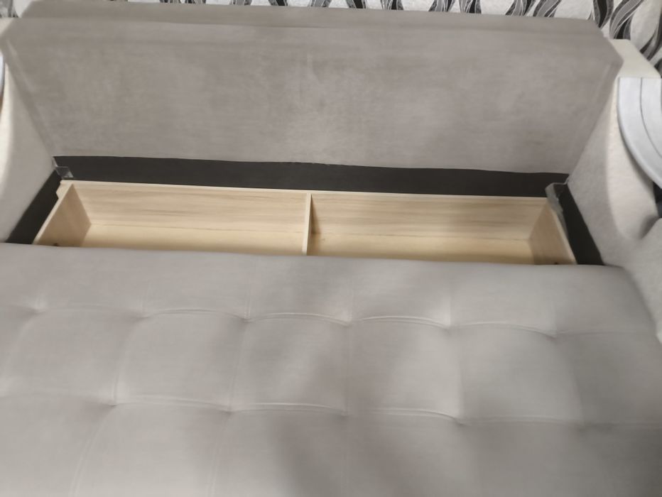 Продаю диван.  .