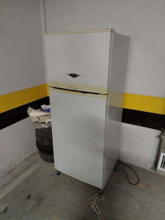 Xaladelnik sotiladi alo darajada narxi bir yarim milyon