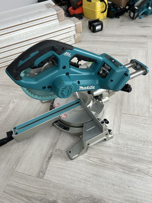 Makita DLS 714 circular cu masa 36V 18+18