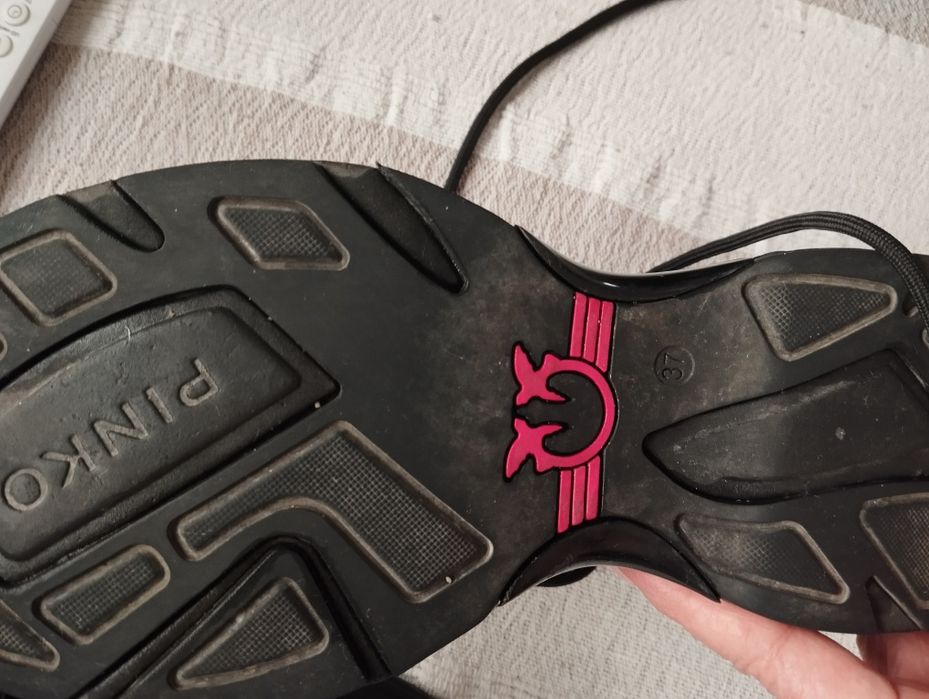 Pinko сникърси отлично състояние