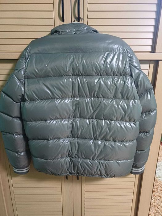 Geacă Moncler 100 % originlă