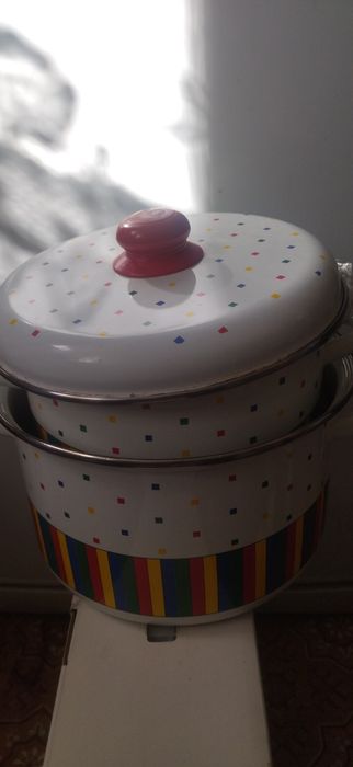 продам эмалированные кастрюли