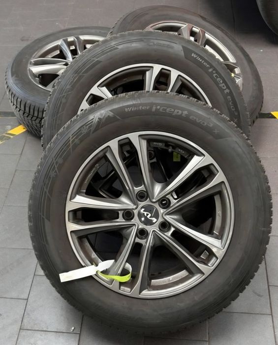 Jante R17 Kia Sportage Nq5 Hyundai Tucson Nx4 Anvelope iarna 215 65 R17 Senzori presiune
