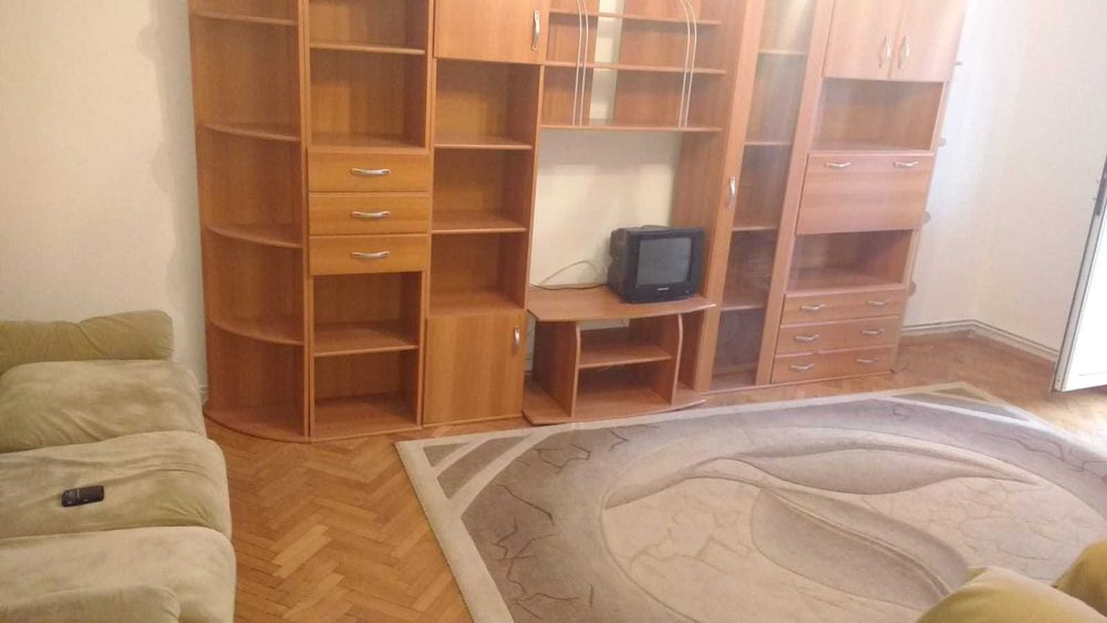 Garsoniera 3 camere de inchiriat in Ploiesti , langa UCECOM