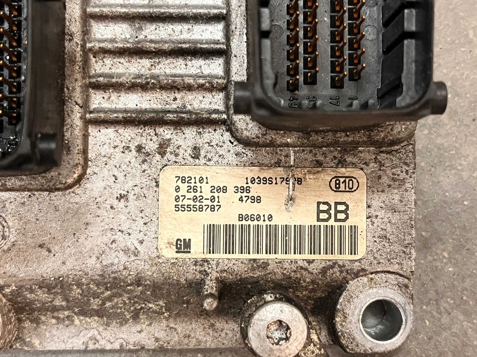 Компютри двигател ECU Opel Corsa C 1.2i Опел Корса Ц