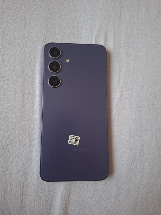 Телефон Samsung S24 продаден