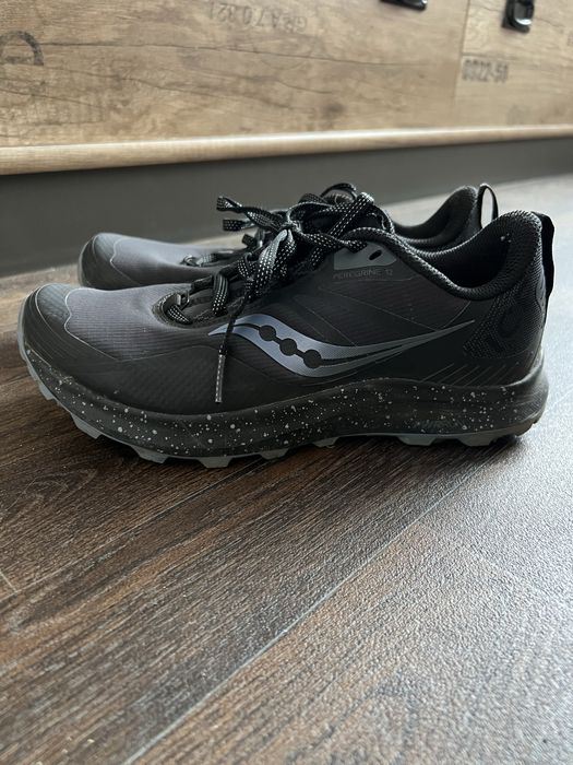 Спортивыне кроссовки