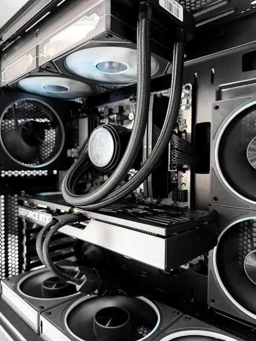 PC Gaming Ryzen 7 7800X3D /RTX 5070 /32GB, SSD 1TB/RATE-Garantie,TVA