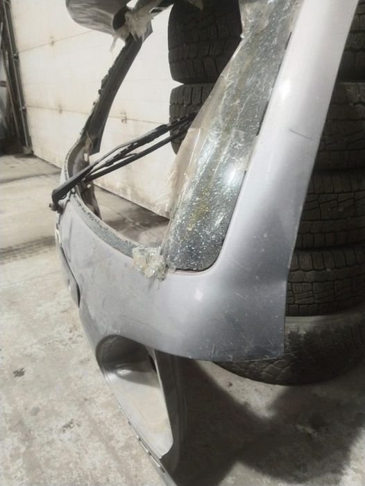 Крышка багажника RX 300