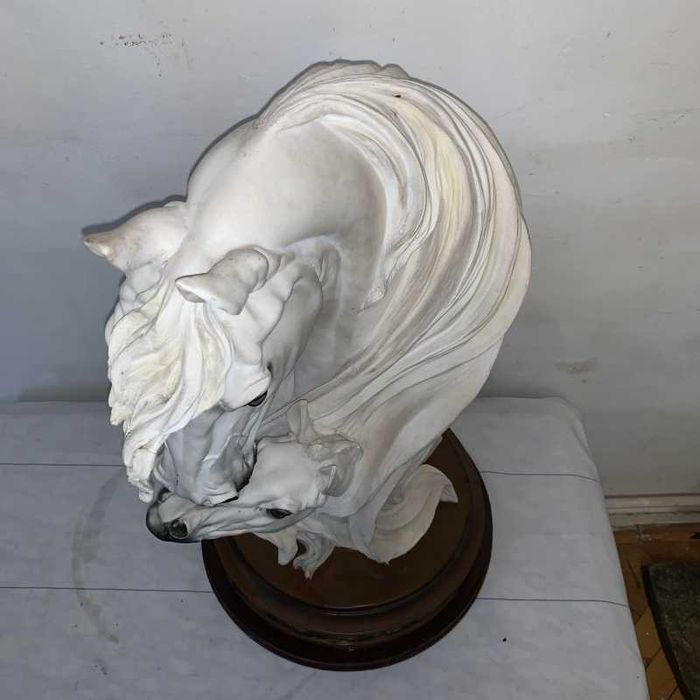 Statuie cal cu calut