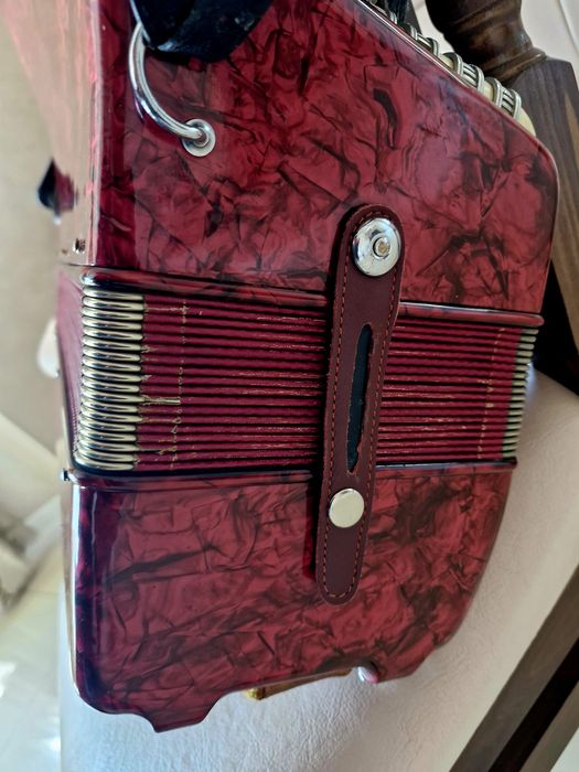 Acordeon Guerrini 120 basi rosu
