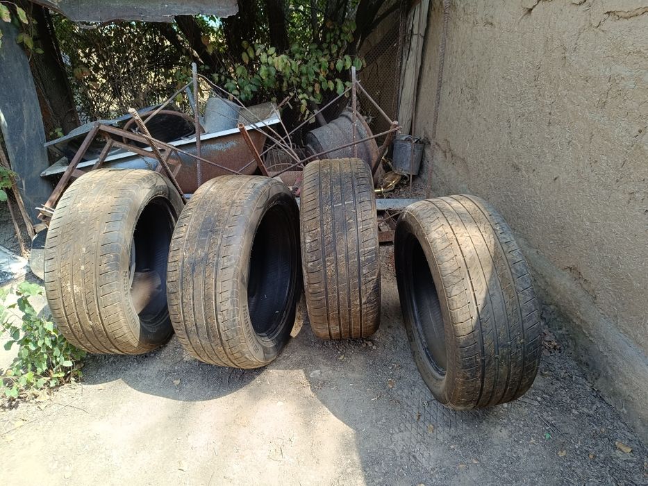 Продам шины 285/50 R20