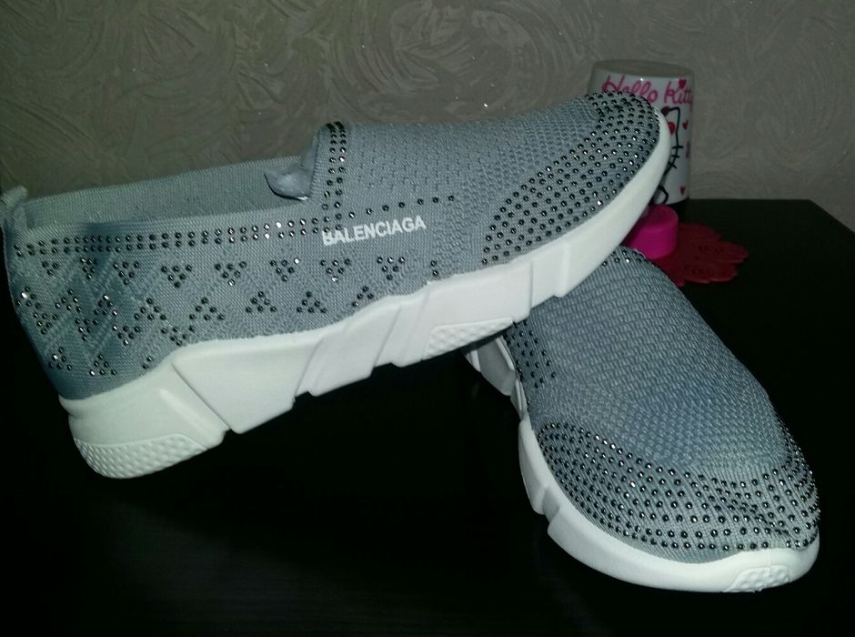 кроссовки  39 рр